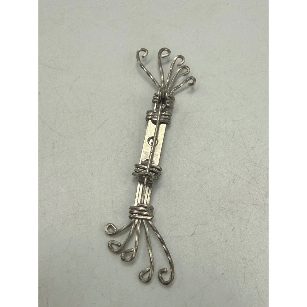 Vintage Silver Tone Wire Wrap Abstract Brooch Pin Artisan Handcrafted Jewelry